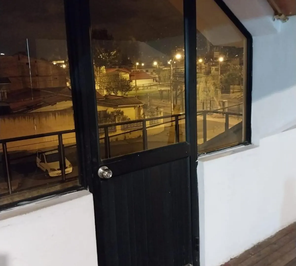 Departamento En Cuenca De 4 Dormitorios