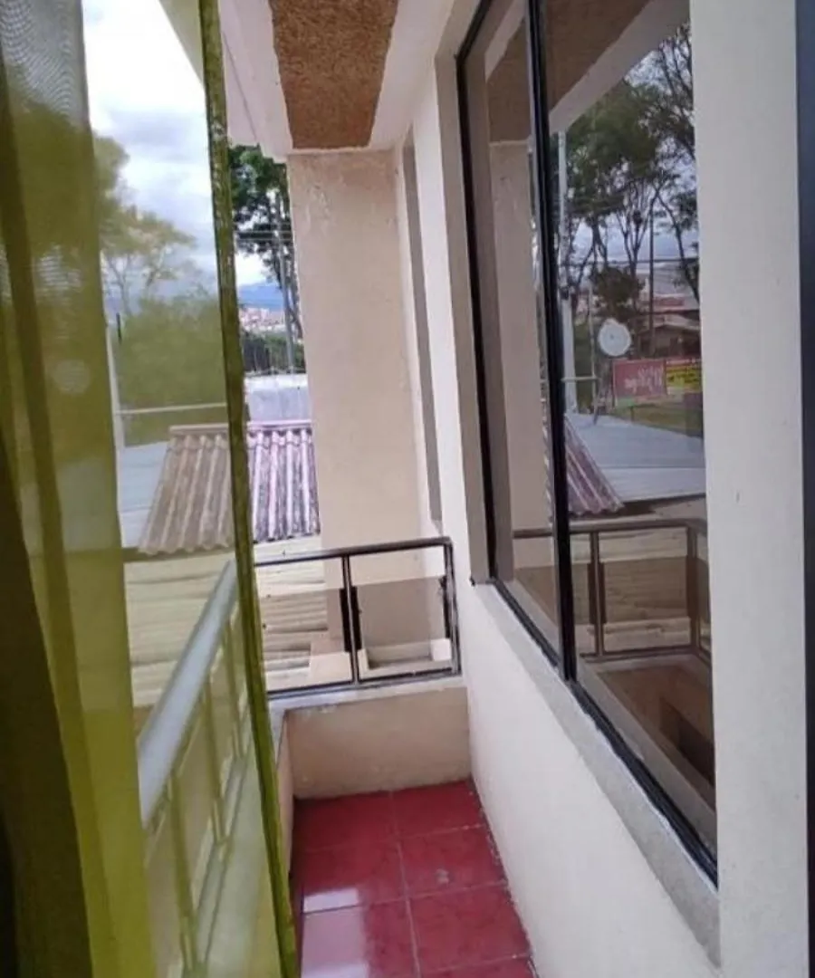 Apartamento Departamento En Cuenca De 4 Dormitorios